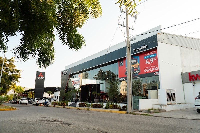 MITSUBISHI MAZATLÁN