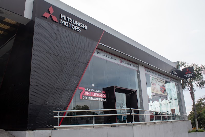 MITSUBISHI XALAPA